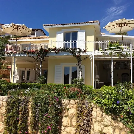 Villa Mimosa *